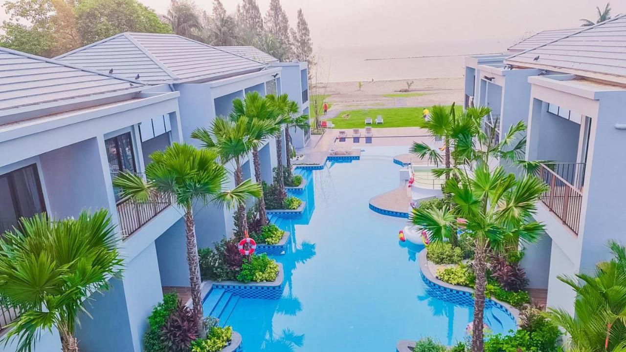 Hatchao Heritage Beach Front Resort Ban Hat Cha Samran ภายนอก รูปภาพ